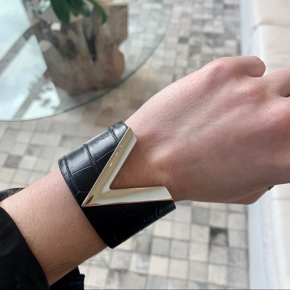 Black Croc Leather Silver V Cut Cuff Bracelet